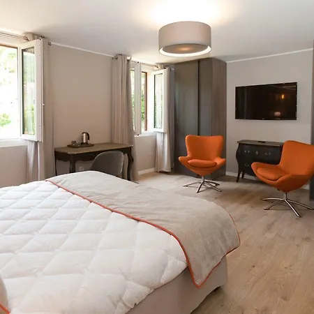 Aparthotel L'appollu 3*